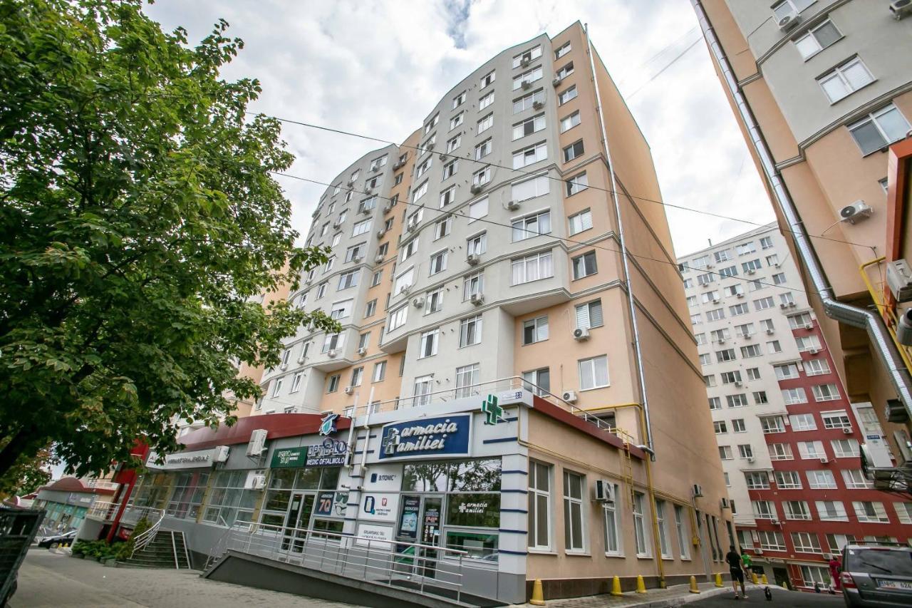 Apartament De Lux Cu 2 Camere Si Living คีชีเนา ภายนอก รูปภาพ
